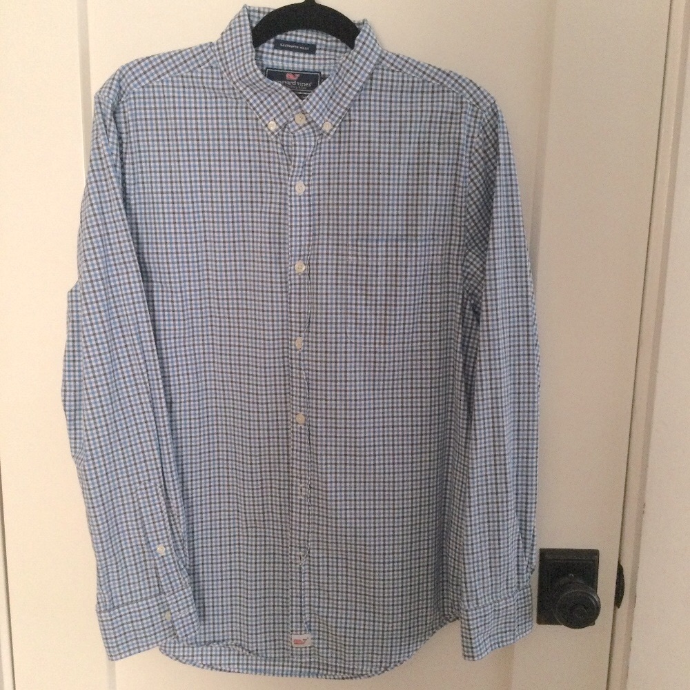 Vineyard Vines Men’s Button Down Size medium